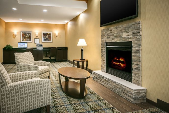 Imagen de los interiores del Hotel Holiday Inn Express and Suites Clinton, An Ihg. Foto 18