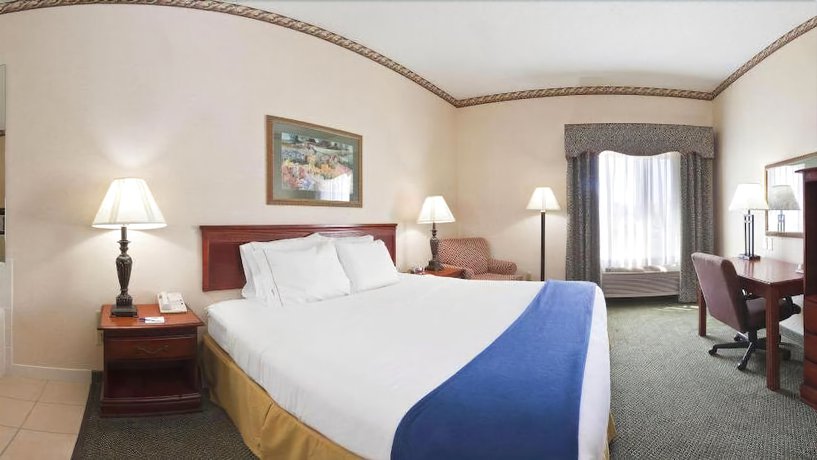 Imagen de la habitación del Hotel Holiday Inn Express and Suites Clinton, An Ihg. Foto 13