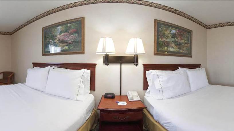 Imagen de la habitación del Hotel Holiday Inn Express and Suites Clinton, An Ihg. Foto 16