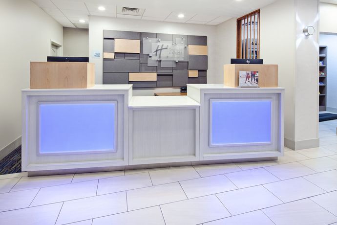 Imagen de los interiores del Hotel Holiday Inn Express and Suites Clovis-Fresno Area. Foto 13