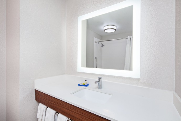 Imagen de la habitación del Hotel Holiday Inn Express and Suites Clovis-Fresno Area. Foto 5