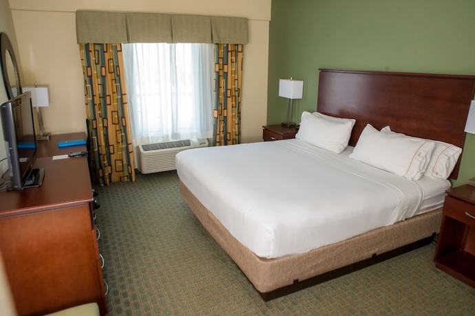 Imagen de la habitación del Hotel Holiday Inn Express and Suites Cocoa. Foto 8