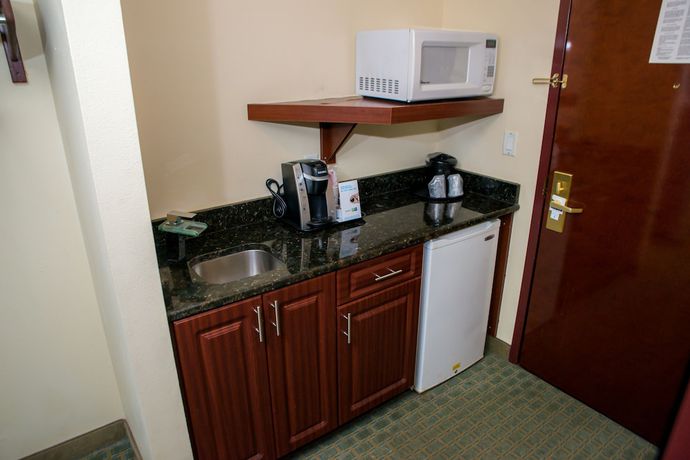 Imagen de la habitación del Hotel Holiday Inn Express and Suites Cocoa. Foto 15