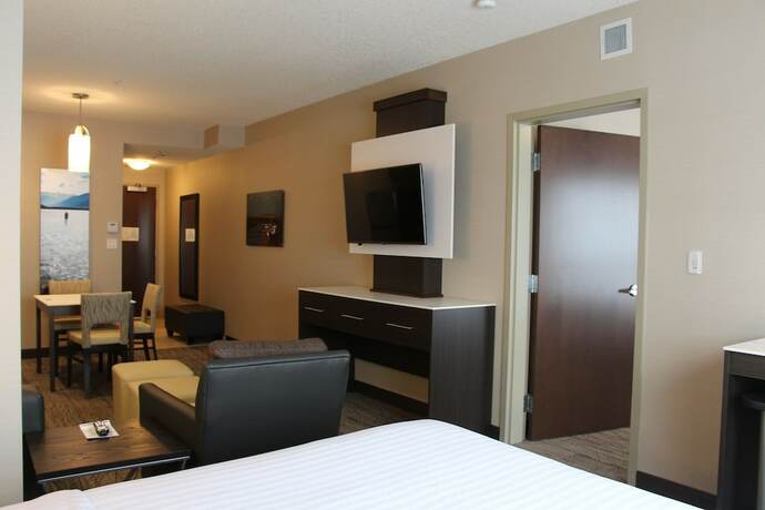Imagen general del Hotel Holiday Inn Express and Suites Cold Lake, An Ihg. Foto 6