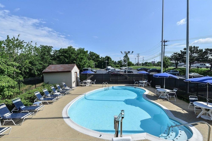 Imagen de la piscina del Hotel Holiday Inn Express and Suites College Park-University Area. Foto 17