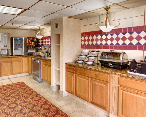 Imagen del bar/restaurante del Hotel Holiday Inn Express and Suites College Park-University Area. Foto 3