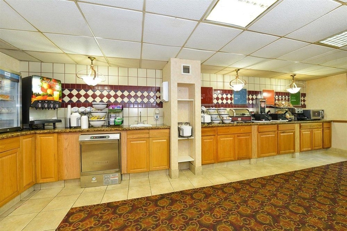 Imagen del bar/restaurante del Hotel Holiday Inn Express and Suites College Park-University Area. Foto 5