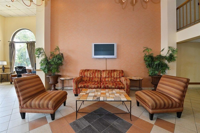 Imagen de los interiores del Hotel Holiday Inn Express and Suites College Park-University Area. Foto 16