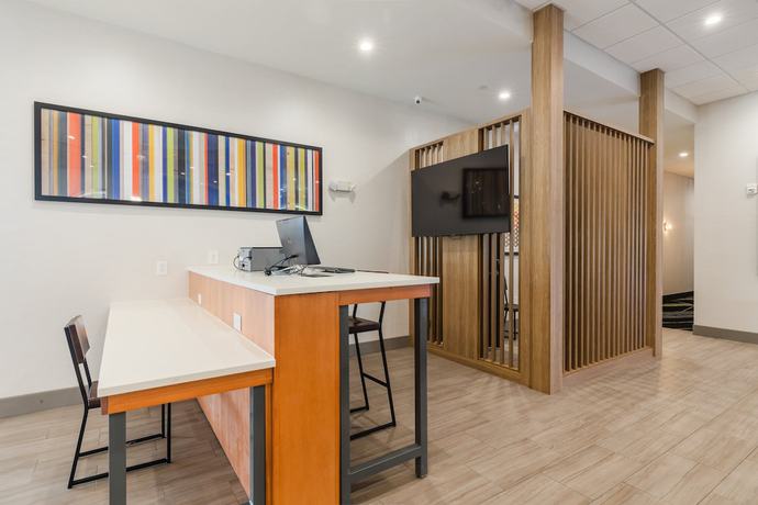 Imagen de los interiores del Hotel Holiday Inn Express and Suites Columbia Downtown - The Vista, an IHG. Foto 15