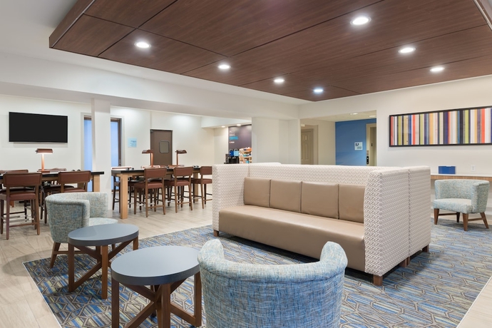 Imagen de los interiores del Hotel Holiday Inn Express and Suites Columbus Airport East, An Ihg. Foto 19