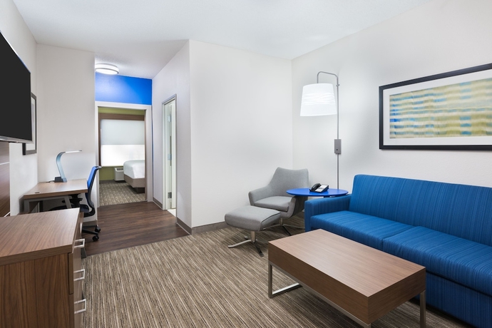 Imagen de la habitación del Hotel Holiday Inn Express and Suites Columbus Airport East, An Ihg. Foto 13