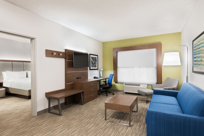 Imagen de la habitación del Hotel Holiday Inn Express and Suites Columbus Airport East, An Ihg. Foto 16