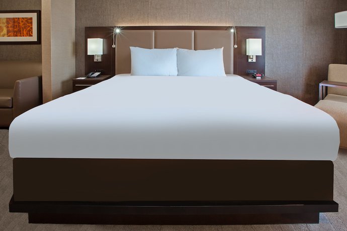 Imagen de la habitación del Hotel Holiday Inn Express and Suites Columbus Edinburgh, an IHG. Foto 12