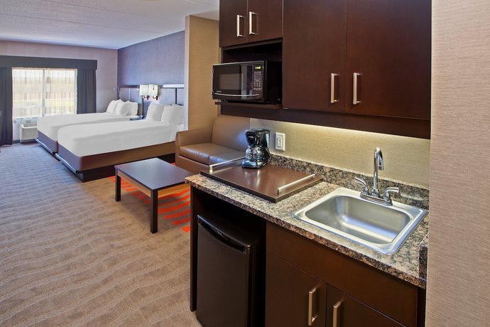 Imagen de la habitación del Hotel Holiday Inn Express and Suites Columbus Edinburgh, an IHG. Foto 18