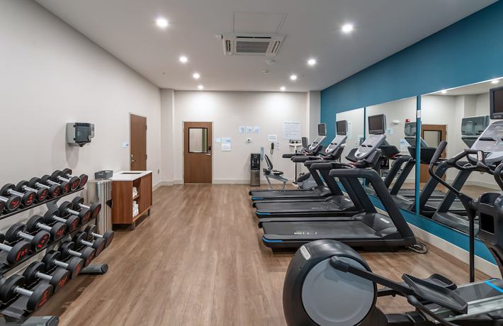 Imagen de los interiores del Hotel Holiday Inn Express and Suites Columbus - Worthington, an IHG. Foto 16