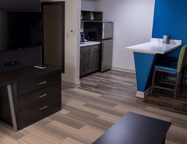 Imagen de la habitación del Hotel Holiday Inn Express and Suites Conover (hickory Area), An Ihg. Foto 6