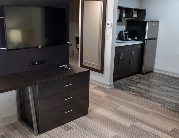 Imagen de la habitación del Hotel Holiday Inn Express and Suites Conover (hickory Area), An Ihg. Foto 9