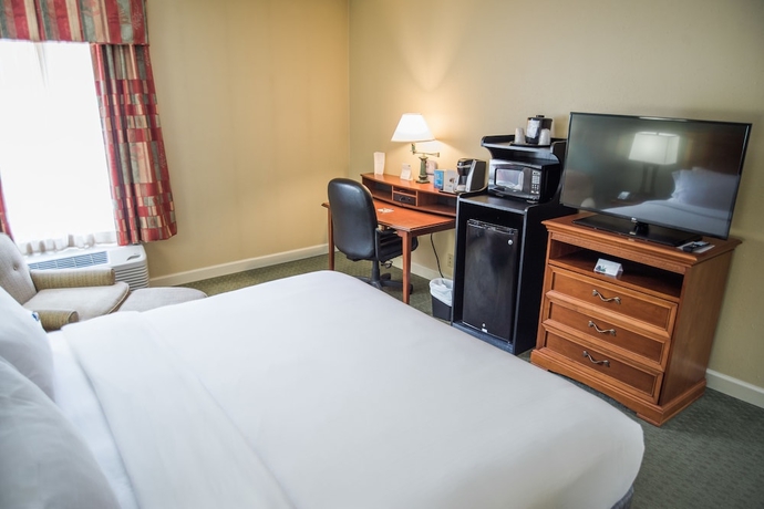 Imagen de la habitación del Hotel Holiday Inn Express and Suites Conover (hickory Area), An Ihg. Foto 10