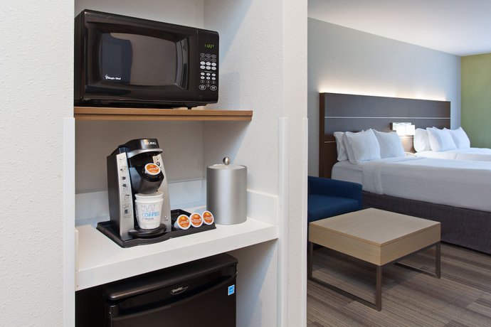 Imagen de la habitación del Hotel Holiday Inn Express and Suites Corona. Foto 18