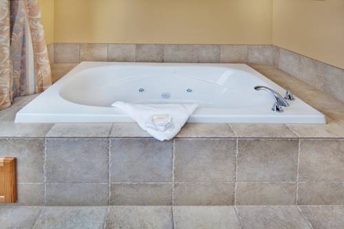 Imagen de la habitación del Hotel Holiday Inn Express and Suites Council Bluffs - Conv Ctr, An Ihg. Foto 2