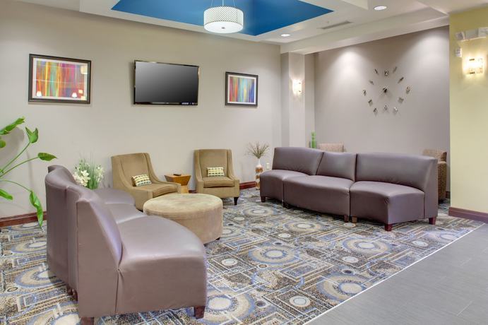 Imagen de los interiores del Hotel Holiday Inn Express and Suites Cross Lanes, an IHG. Foto 14