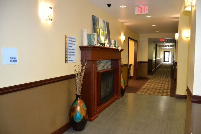 Imagen de los interiores del Hotel Holiday Inn Express and Suites Cross Lanes, an IHG. Foto 15