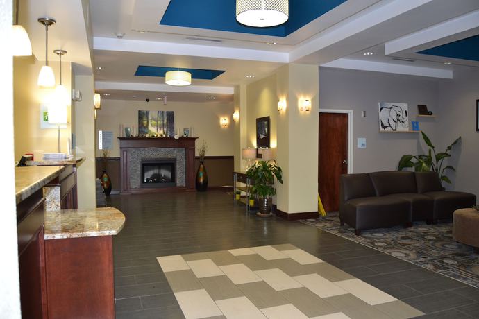 Imagen de los interiores del Hotel Holiday Inn Express and Suites Cross Lanes, an IHG. Foto 16