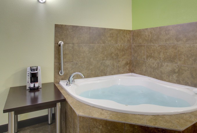 Imagen de la habitación del Hotel Holiday Inn Express and Suites Cross Lanes, an IHG. Foto 13
