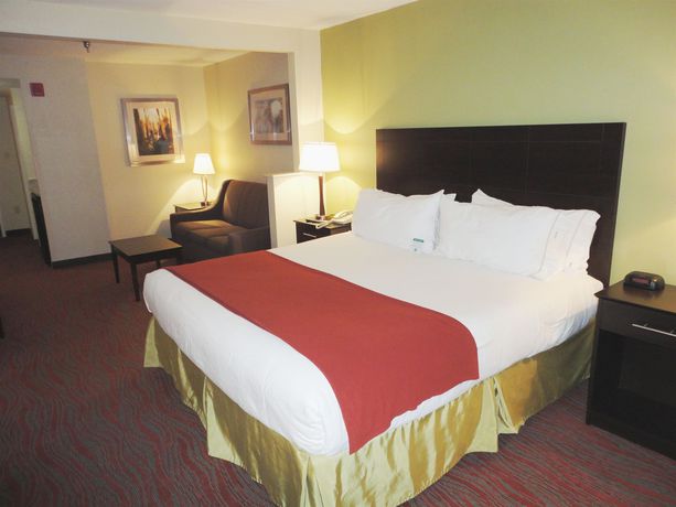 Imagen de la habitación del Hotel Holiday Inn Express and Suites Cullman, An Ihg. Foto 6