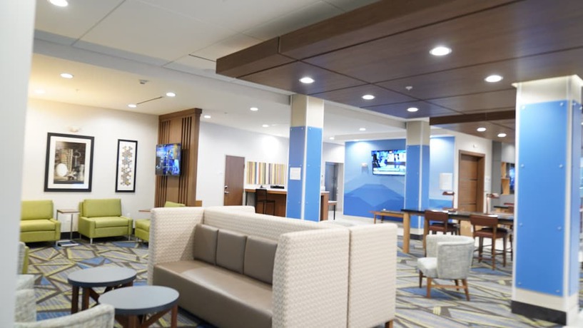 Imagen de los interiores del Hotel Holiday Inn Express and Suites Dallas Central Market Center, an IHG. Foto 12