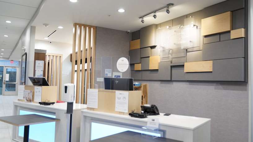 Imagen de los interiores del Hotel Holiday Inn Express and Suites Dallas Central Market Center, an IHG. Foto 17