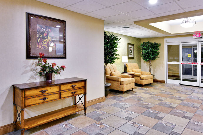 Imagen de los interiores del Hotel Holiday Inn Express and Suites Daphne- Spanish Fort Area, An Ihg. Foto 9