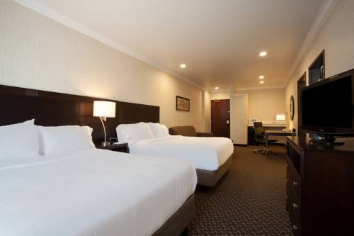 Imagen de la habitación del Hotel Holiday Inn Express and Suites Davis - University Area, An Ihg. Foto 10