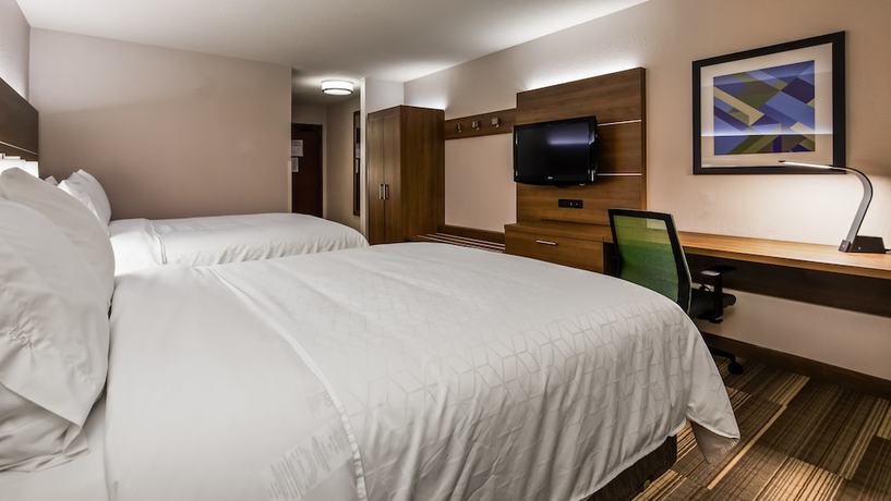 Imagen de la habitación del Hotel Holiday Inn Express and Suites Detroit - Farmington Hills, an IHG. Foto 11