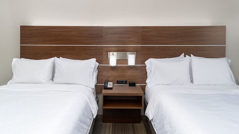 Imagen de la habitación del Hotel Holiday Inn Express and Suites Dinuba West, An Ihg. Foto 2