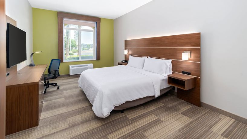 Imagen de la habitación del Hotel Holiday Inn Express and Suites Dinuba West, An Ihg. Foto 6
