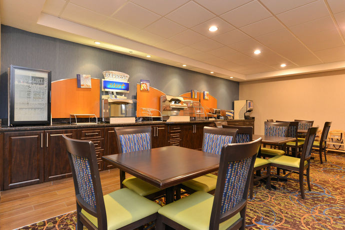 Imagen de la habitación del Hotel Holiday Inn Express and Suites Edmonton International Airport, An Ihg. Foto 4