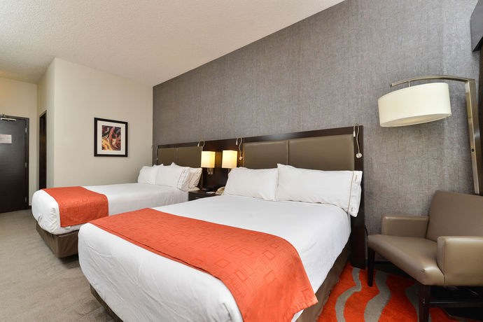 Imagen de la piscina del Hotel Holiday Inn Express and Suites Edmonton International Airport, An Ihg. Foto 15