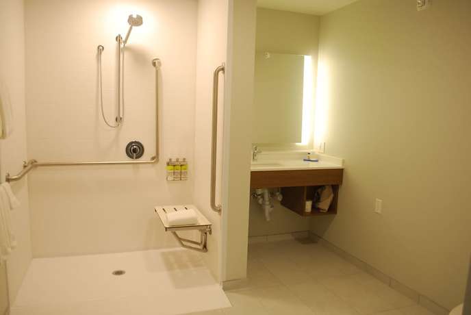 Imagen de la habitación del Hotel Holiday Inn Express and Suites Edmonton N - St. Albert, An Ihg. Foto 6