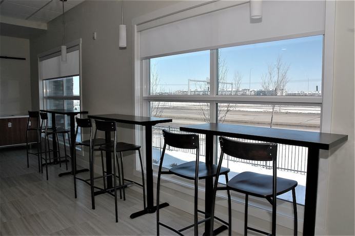 Imagen de los interiores del Hotel Holiday Inn Express and Suites Edmonton Sw - Windermere, An Ihg. Foto 13