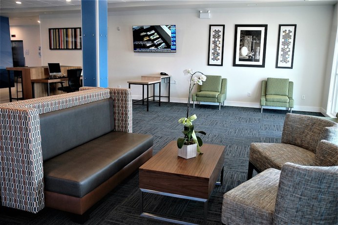 Imagen de los interiores del Hotel Holiday Inn Express and Suites Edmonton Sw - Windermere, An Ihg. Foto 14