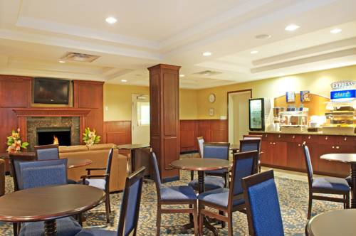 Imagen de la habitación del Hotel Holiday Inn Express and Suites Edson, An Ihg. Foto 8