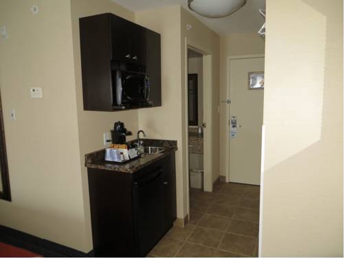 Imagen de la habitación del Hotel Holiday Inn Express and Suites Edson, An Ihg. Foto 14