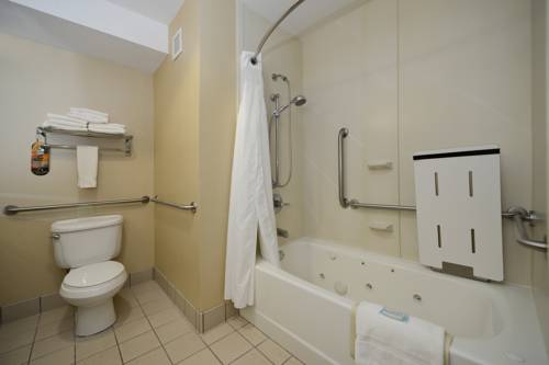 Imagen de la habitación del Hotel Holiday Inn Express and Suites Elk Grove West I-5, An Ihg. Foto 5