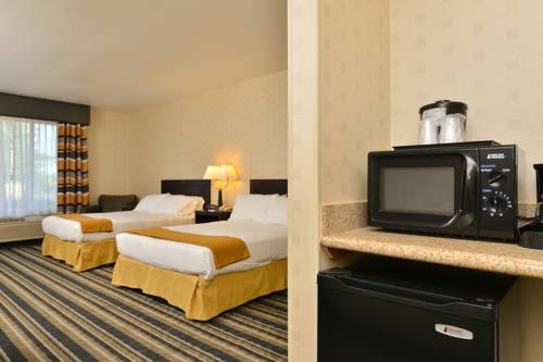Imagen de la habitación del Hotel Holiday Inn Express and Suites Elk Grove West I-5, An Ihg. Foto 12