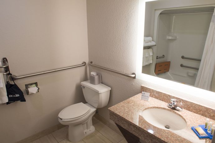 Imagen de la habitación del Hotel Holiday Inn Express and Suites Elkhart, An Ihg. Foto 15