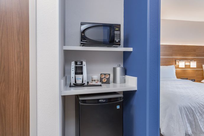 Imagen de la habitación del Hotel Holiday Inn Express and Suites Elkhart North, an IHG. Foto 2
