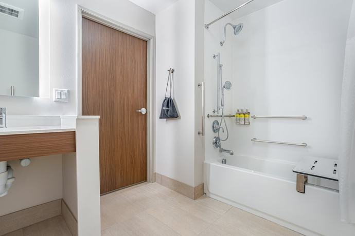 Imagen de la habitación del Hotel Holiday Inn Express and Suites Elkhart North, an IHG. Foto 4