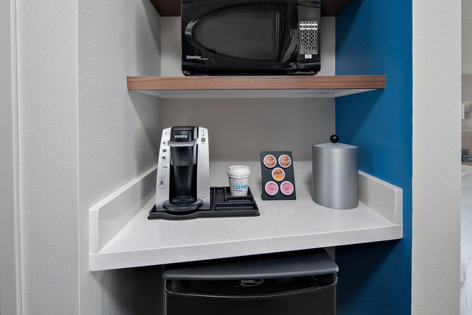 Imagen de la habitación del Hotel Holiday Inn Express and Suites Elkhorn - Lake Geneva Area, an IHG. Foto 7