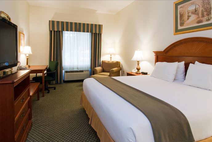 Imagen de la habitación del Hotel Holiday Inn Express and Suites Emporia, An Ihg. Foto 9